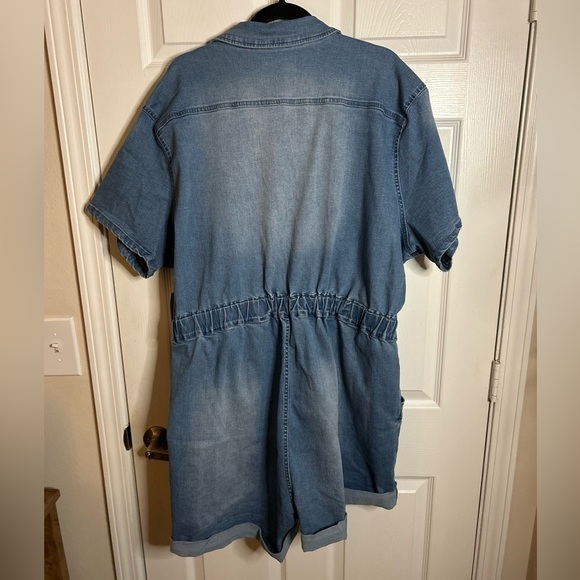 LIKE NEW A Beautiful Soul stretch waist denim romper size 3X. - Picture 6 of 6